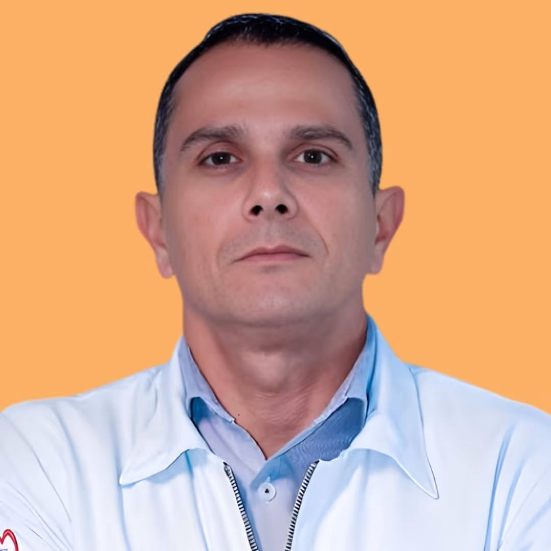Dr. Murilo Caires